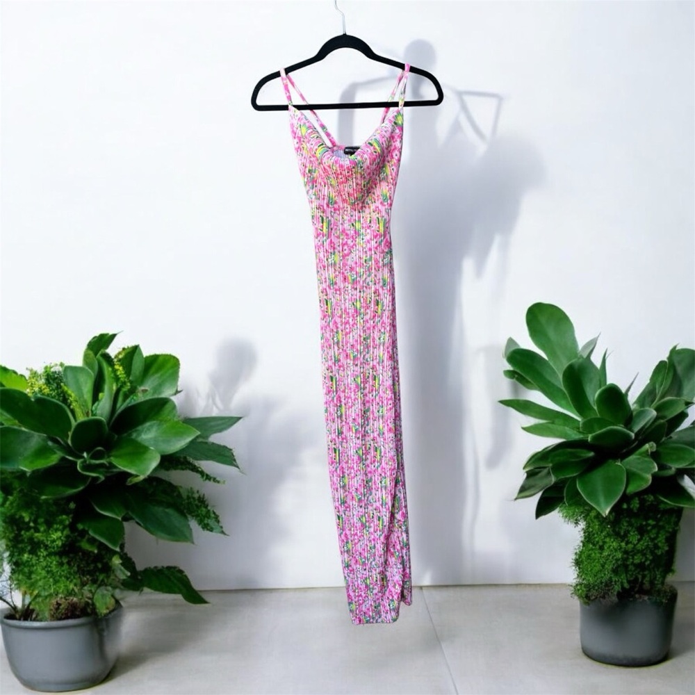 PrettyLittleThing NWT Pink Abstract Floral Printed Plisse Strappy Maxi Size 4 - Picture 4 of 4